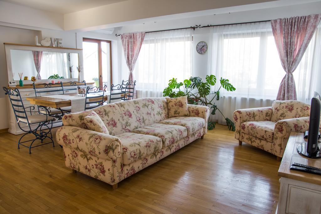 Silvia'S Apartment Voluntari Екстер'єр фото